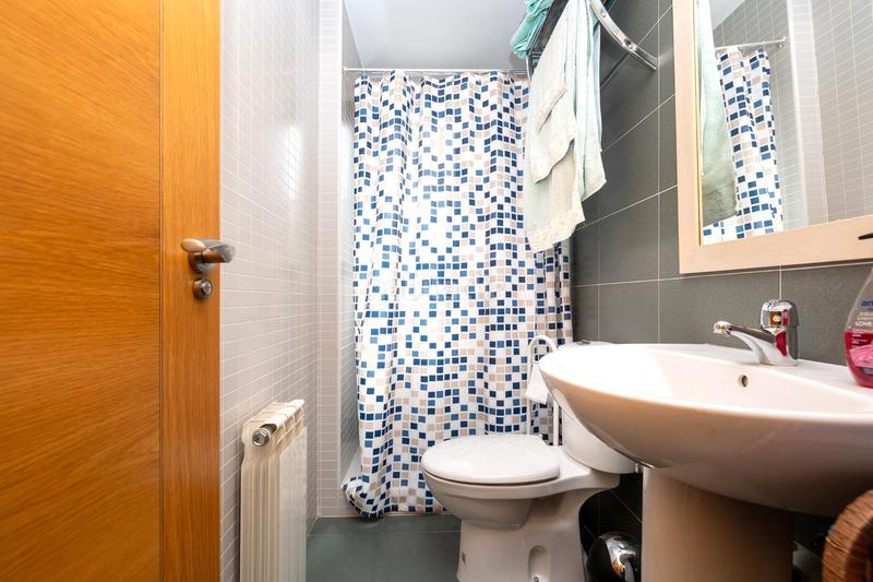 Foto 22f9ebe2-33c5-4f98-991d-8aea7c5255e1. Casa adosada casa en carretera de la seirra en Crta. De la Sierra Granada