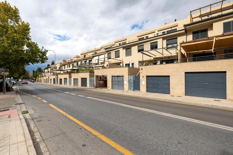 Foto 2a2846f6-049c-4d2d-a8ca-a90328a84d67. Casa adosada casa en carretera de la seirra en Crta. De la Sierra Granada