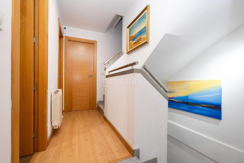 Foto 56340ff8-08bd-4bf6-966b-f6ebd5a9a4c9. Casa adosada casa en carretera de la seirra en Crta. De la Sierra Granada