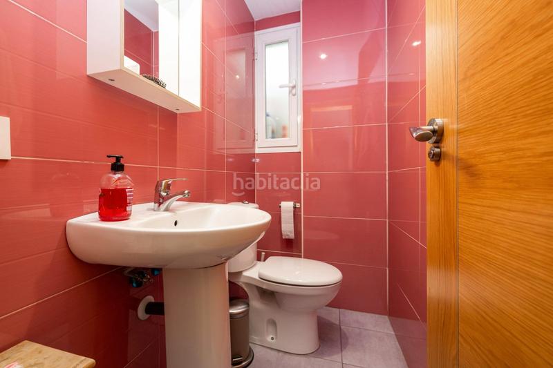 Foto 564fb7f9-45f1-424b-8cd6-7629ae809c55. Casa adosada casa en carretera de la seirra en Crta. De la Sierra Granada