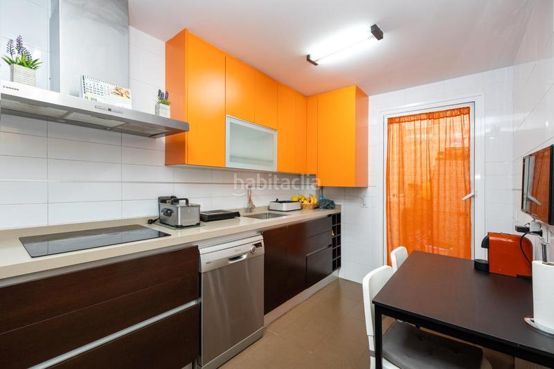 Foto 934dc5a3-1452-47b0-be86-8d694f03cb69. Casa adosada casa en carretera de la seirra en Crta. De la Sierra Granada