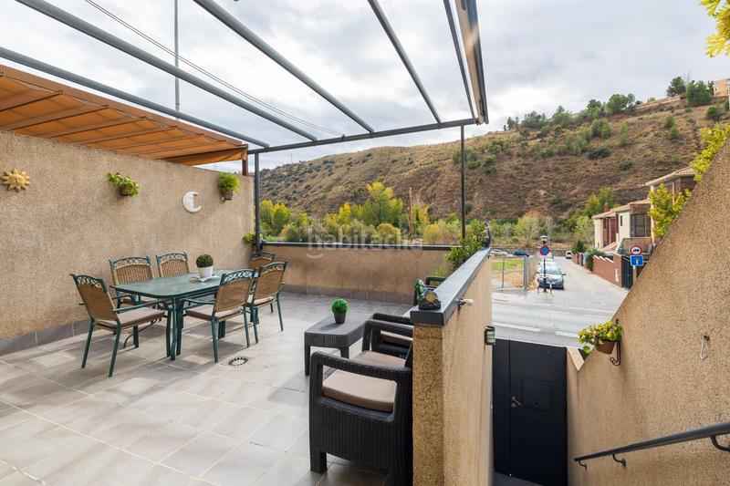 Foto bc41ebfe-6e38-4a38-8b99-89d10fcfebe5. Casa adosada casa en carretera de la seirra en Crta. De la Sierra Granada