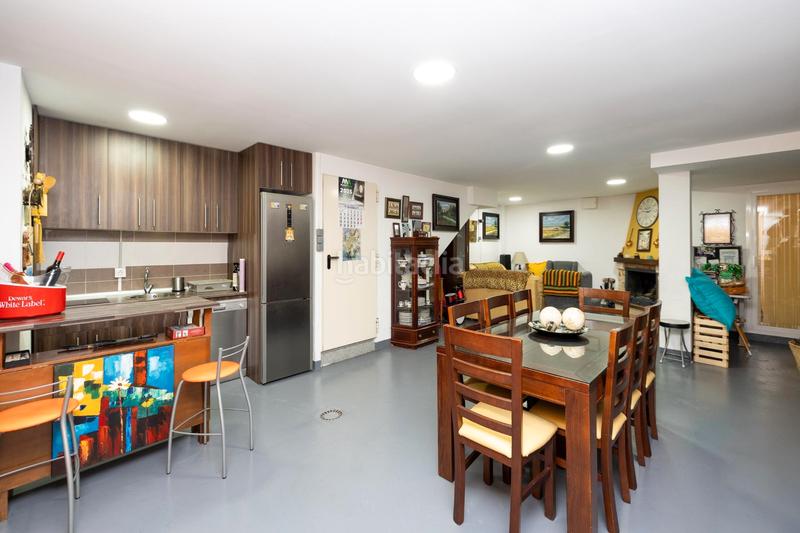 Foto dcec3117-04c5-4e0b-8618-c2e60064e5a5. Casa adosada casa en carretera de la seirra en Crta. De la Sierra Granada