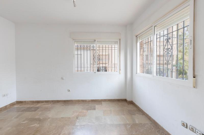 Foto 1fa56887-6ee1-453f-b31e-6dd0a2c9f6c8. Pis a La Zubia Ciudad Zubia (La)