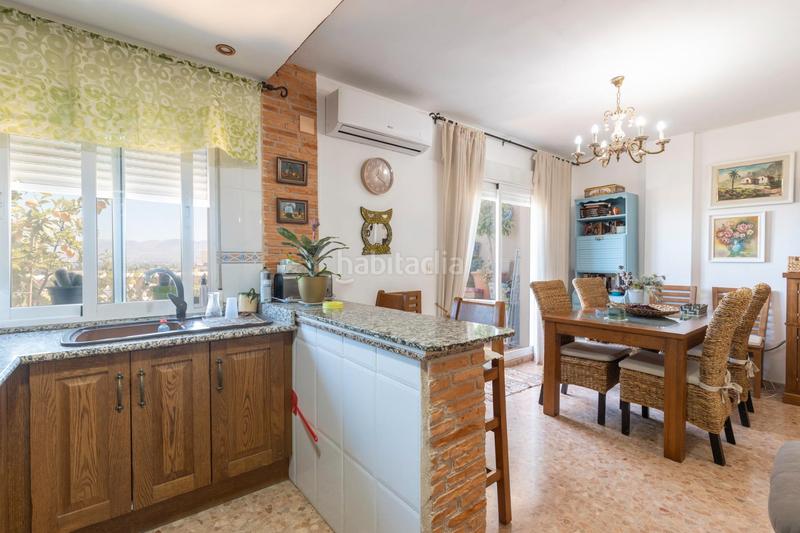 Foto f26ef920-c126-4f64-bb9a-e25861792720. Attico in calle alonso de ojeda 7 in Residencial Triana - Barrio Alto Gabias (Las)