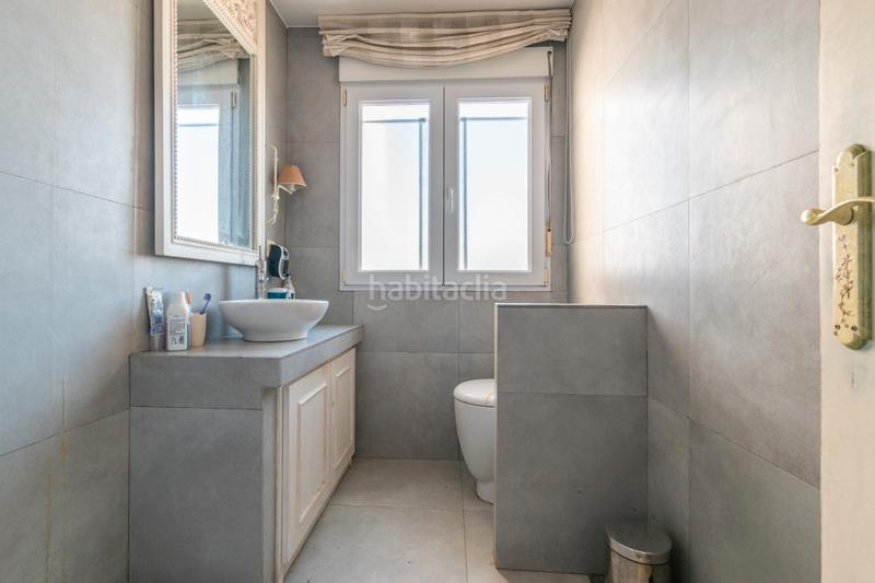 Foto 04e9d950-7b03-472d-b08c-d12f62ce32cb. Chalet casa haciendo esquina la zubia en La Zubia Ciudad Zubia (La)