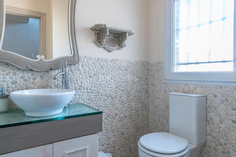 Foto 18acc591-b1aa-4ccf-a211-3aa286b17409. Chalet casa haciendo esquina la zubia en La Zubia Ciudad Zubia (La)