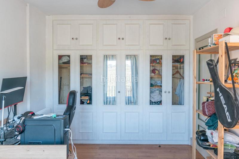 Foto 222c680f-45e8-4a0f-b390-25ac78318c6d. Chalet casa haciendo esquina la zubia en La Zubia Ciudad Zubia (La)