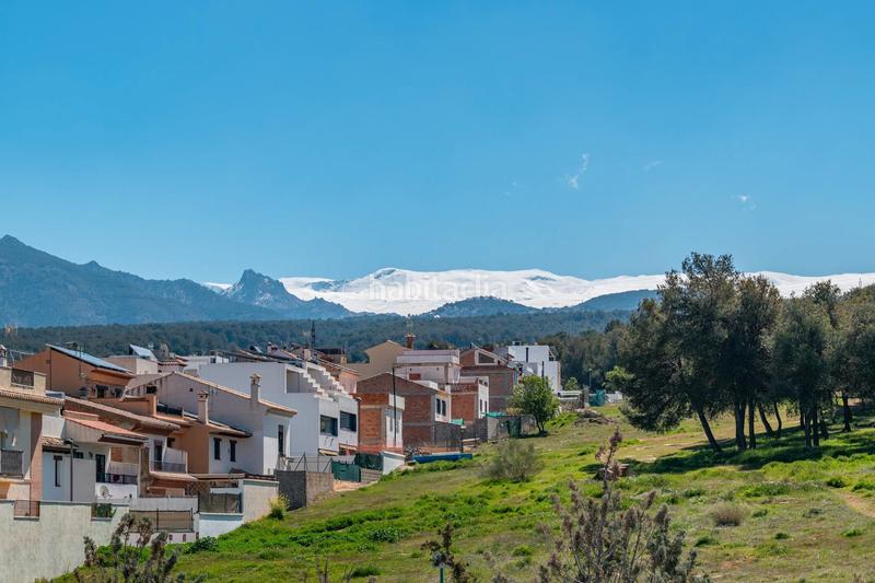 Foto 32e13371-4af2-4799-87ee-de777c52b30f. Chalet casa haciendo esquina la zubia en La Zubia Ciudad Zubia (La)