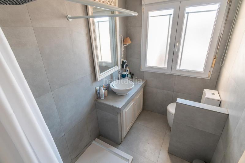 Foto 5b2817d5-44fd-487b-a47b-7f04224bee3c. Chalet casa haciendo esquina la zubia en La Zubia Ciudad Zubia (La)