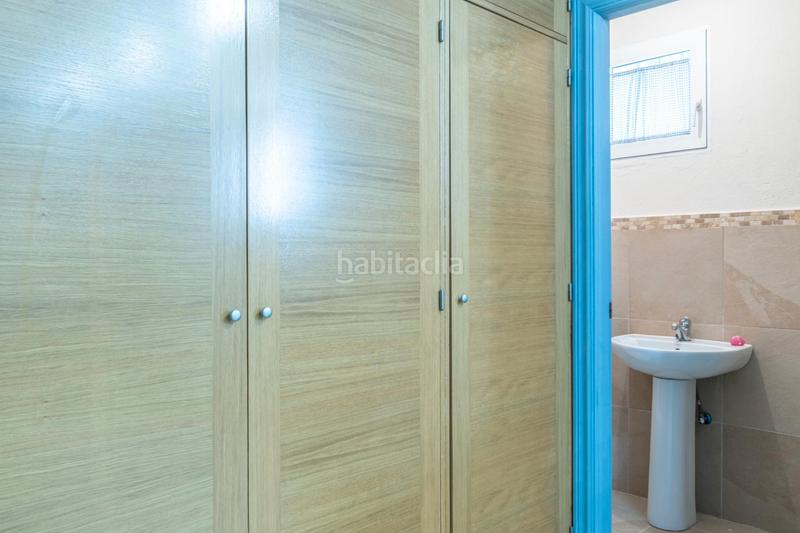 Foto 77528c1f-fa97-4bc9-8463-c1f3cd31c212. Chalet casa haciendo esquina la zubia en La Zubia Ciudad Zubia (La)