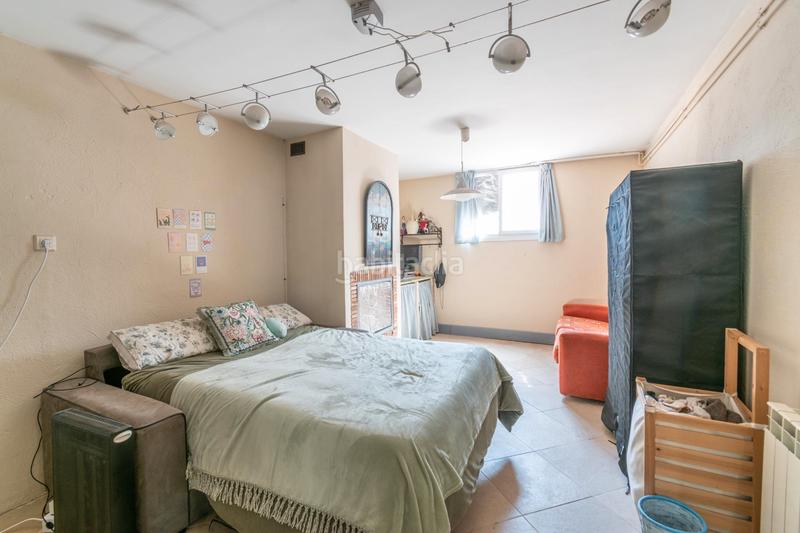 Foto 933a2a76-52ac-4bf2-984d-ef095d869308. Chalet casa haciendo esquina la zubia en La Zubia Ciudad Zubia (La)