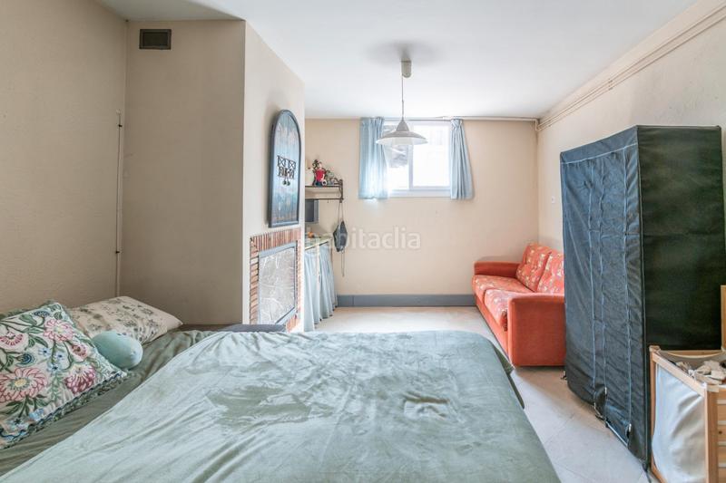 Foto ab681d8e-e2db-4147-8480-b35b7b5b2eaf. Chalet casa haciendo esquina la zubia en La Zubia Ciudad Zubia (La)