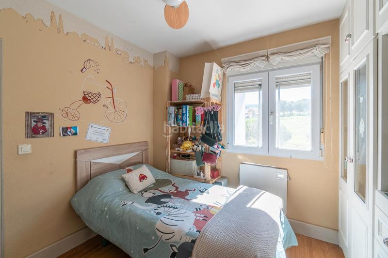 Foto b8efc3ee-699d-4df6-8f48-d6615b118fb6. Chalet casa haciendo esquina la zubia en La Zubia Ciudad Zubia (La)