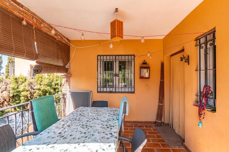 Foto ce40cba5-5001-4b31-8325-31e915080543. Chalet casa haciendo esquina la zubia en La Zubia Ciudad Zubia (La)