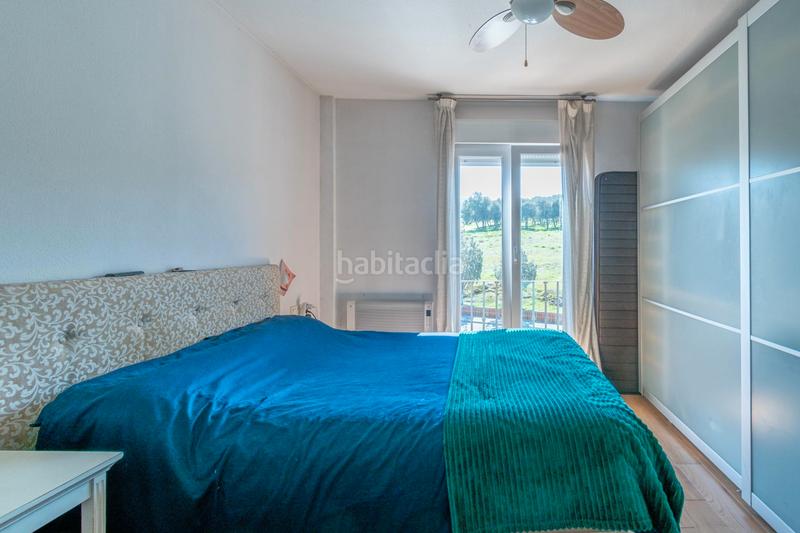 Foto f1b0cdad-095a-4bb2-a0a3-5d8dbcbd1c74. Chalet casa haciendo esquina la zubia en La Zubia Ciudad Zubia (La)