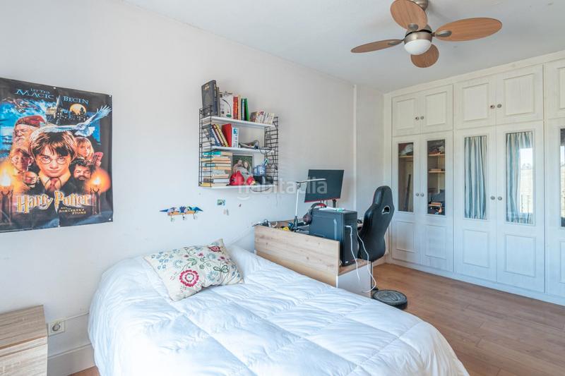 Foto f3e3bdf6-e195-44a7-bea7-4af05adc2fad. Chalet casa haciendo esquina la zubia en La Zubia Ciudad Zubia (La)