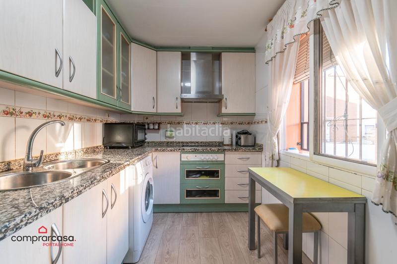 Foto 45dc5eea-0610-4b22-b919-2c9f4a88870a. Casa adossada amb aparcament a Belicena Vegas del Genil