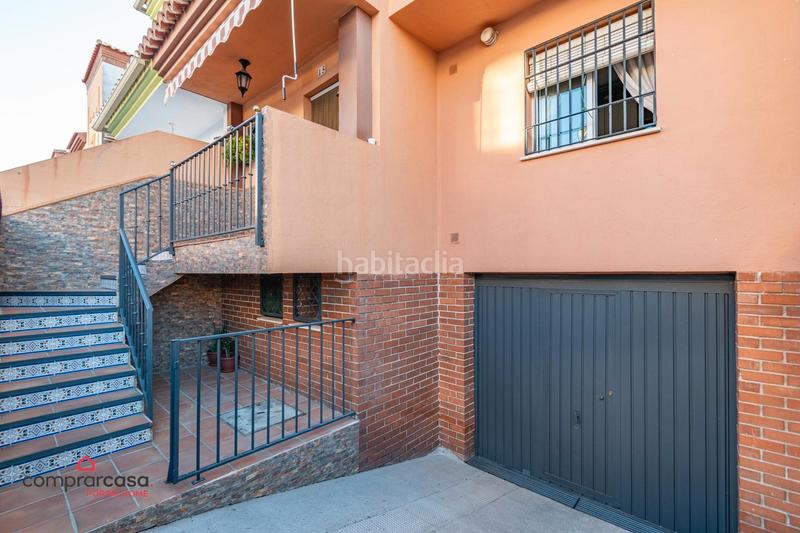 Foto cd04cde7-e0e3-426d-bf1f-9b4cffa4f088. Casa adossada amb aparcament a Belicena Vegas del Genil