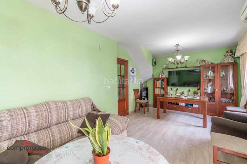 Foto e8b4f264-94a5-4a28-8d5f-f3472eea71ab. Casa adossada amb aparcament a Belicena Vegas del Genil