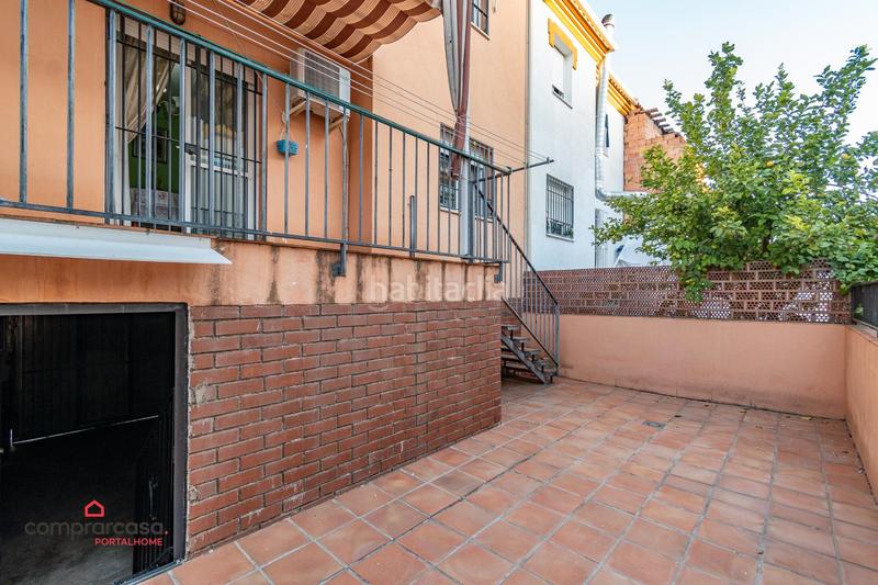 Foto feef5657-9796-40c0-bfe5-cc05a07eeddc. Casa adossada amb aparcament a Belicena Vegas del Genil