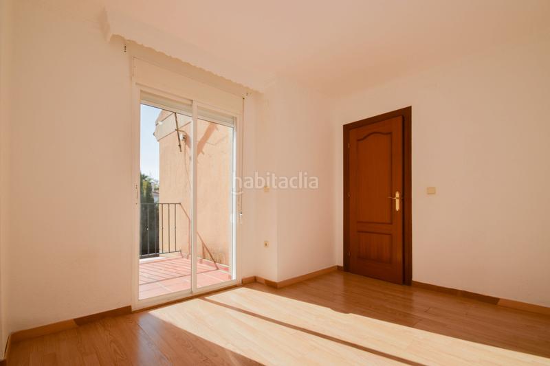 Foto f0516012-2119-43f3-ad9f-8b9a0e16eca6. Casa a schiera con parcheggio in Cijuela