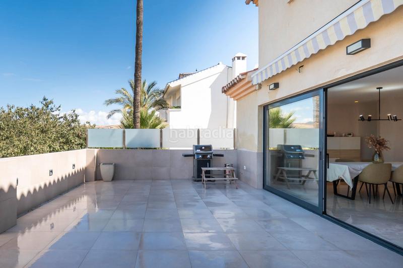 Foto 0ce0bad0-4f5f-4091-81e5-2cebf05126c7. Casa aparellada amb aparcament a Cájar