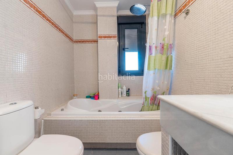 Foto 16069260-9db7-42d8-9a13-7b78d1d294ce. Casa aparellada amb aparcament a Cájar