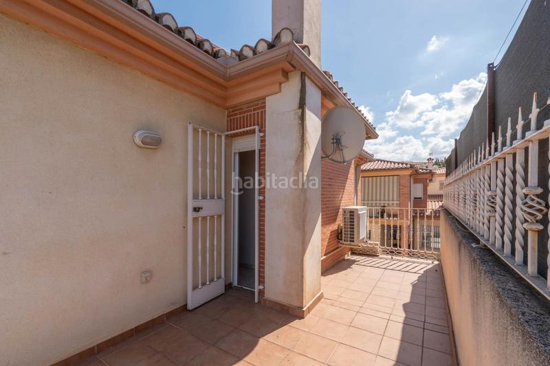 Foto 5a0c2917-9583-4de3-af7b-3cafc594f7e6. Casa aparellada amb aparcament a Cájar