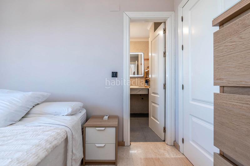 Foto 5a38df96-672a-4961-92e9-0eae4c222809. Casa aparellada amb aparcament a Cájar