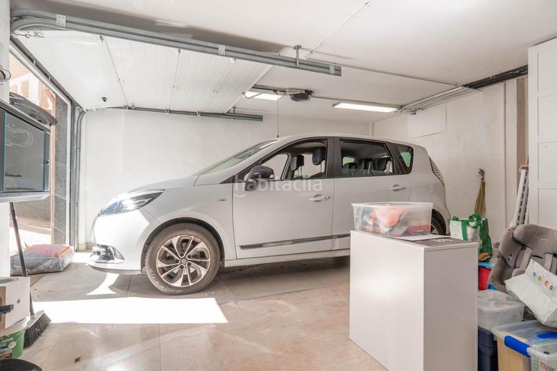 Foto 7ed372e3-bc14-4787-b737-bae95dea066c. Casa aparellada amb aparcament a Cájar