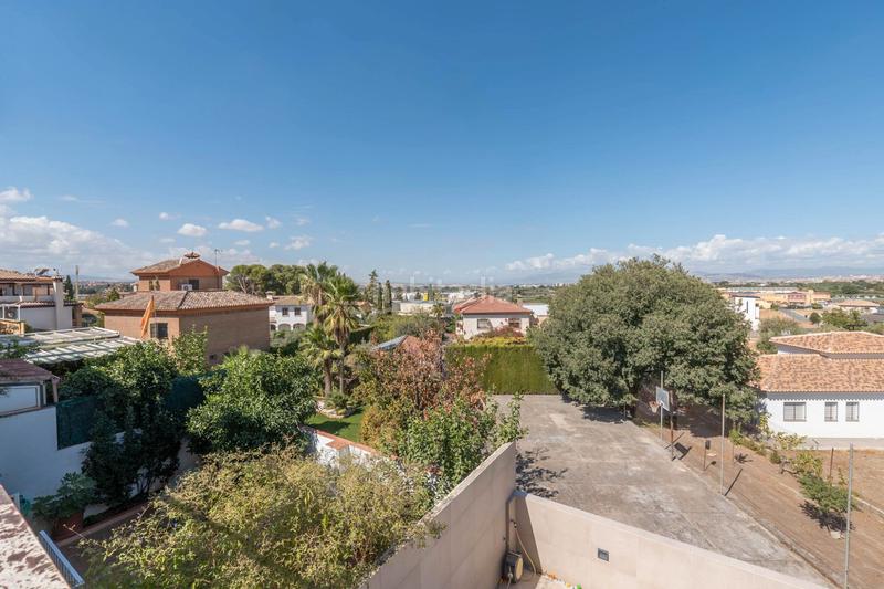 Foto 80ca2d1d-d278-4d12-90e6-81efa0fe806e. Casa aparellada amb aparcament a Cájar