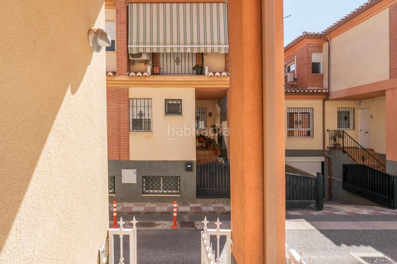 Foto 84f6bd23-3721-40d1-85ce-cdd674e07b09. Casa aparellada amb aparcament a Cájar