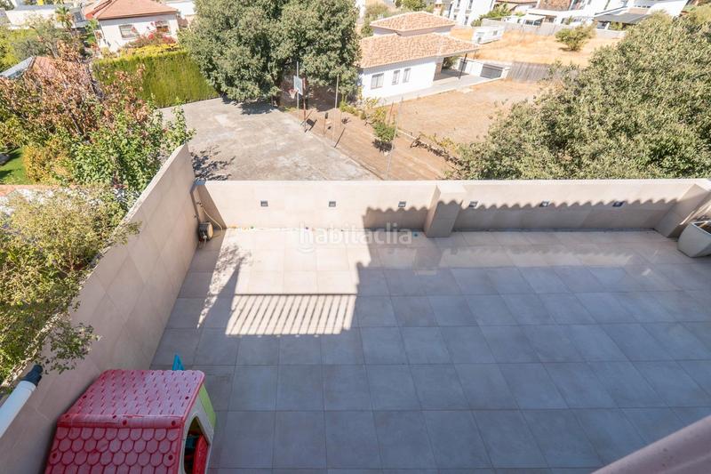 Foto 8583e643-4594-4278-9516-372b0049bd9a. Casa aparellada amb aparcament a Cájar