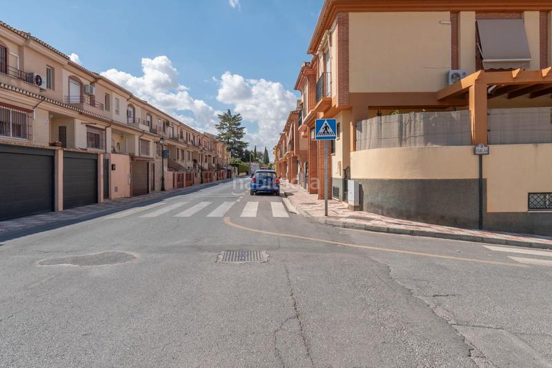 Foto c51717f6-9144-4d88-9f2b-2513c82dfc86. Casa aparellada amb aparcament a Cájar