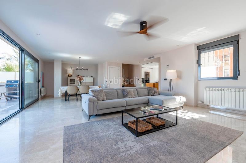 Foto d99acfb6-e8ae-4c7a-bc4c-a3e7d6e28b52. Casa aparellada amb aparcament a Cájar