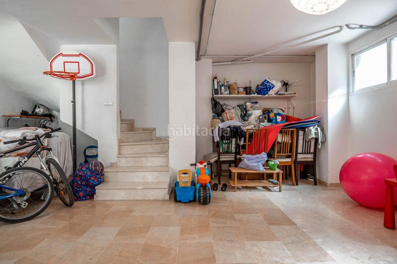 Foto e185103d-bef0-46d5-a7df-ca39c41ce86d. Casa aparellada amb aparcament a Cájar