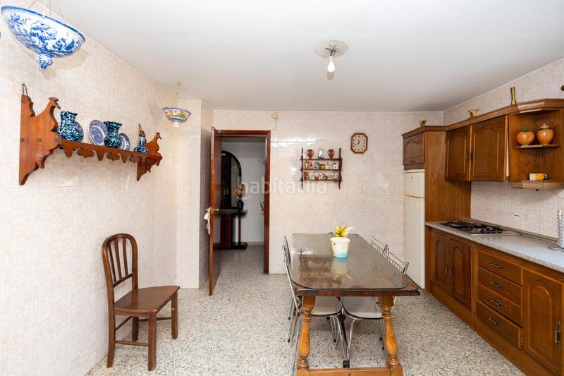 Foto 199f317d-901c-4331-b16e-ad31ed0f5284. Chalet en calle herrería 21 vivienda en la zubia en Zubia (La)