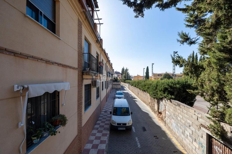 Foto 1c9b36fa-5a49-496e-b99a-22ea580ce510. Chalet en calle herrería 21 vivienda en la zubia en Zubia (La)