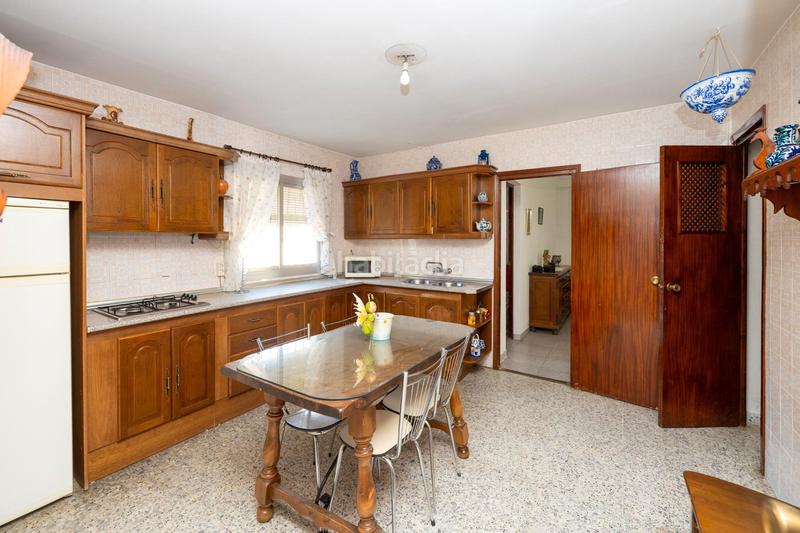 Foto a55c226b-b50a-493a-b7dd-b8b557823943. Chalet en calle herrería 21 vivienda en la zubia en Zubia (La)