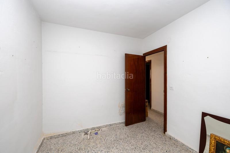 Foto d833430d-67a5-41ee-a565-3073411b1979. Chalet en calle herrería 21 vivienda en la zubia en Zubia (La)