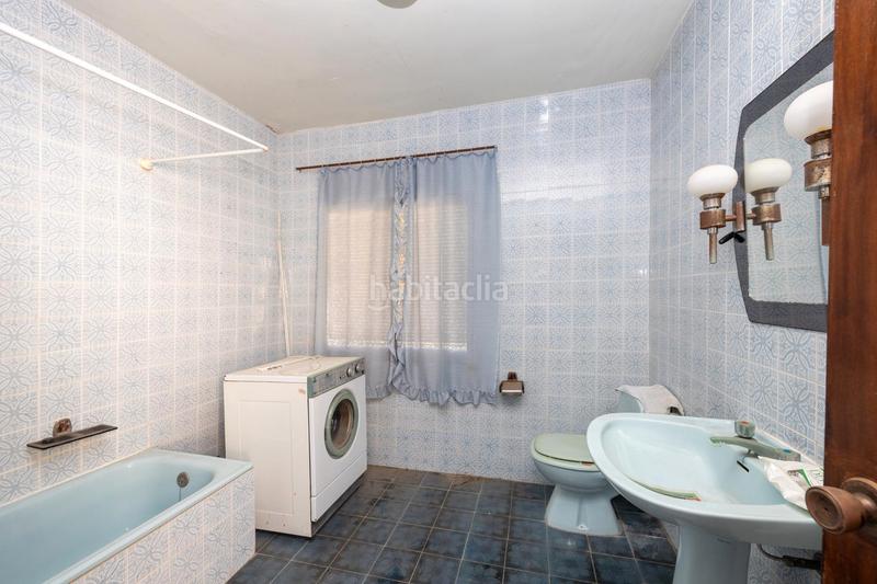 Foto e9a1e004-4cee-414c-a9b8-b6b98963e0f3. Chalet en calle herrería 21 vivienda en la zubia en Zubia (La)