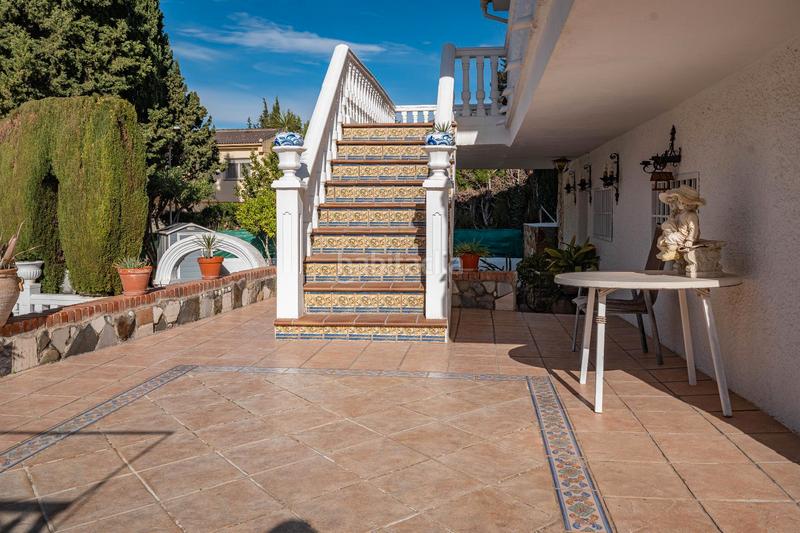 Foto 2176bf81-11f0-4e09-a8f6-4c72966f2dd2. Chalet in calle aynadamar 5 in Alfacar