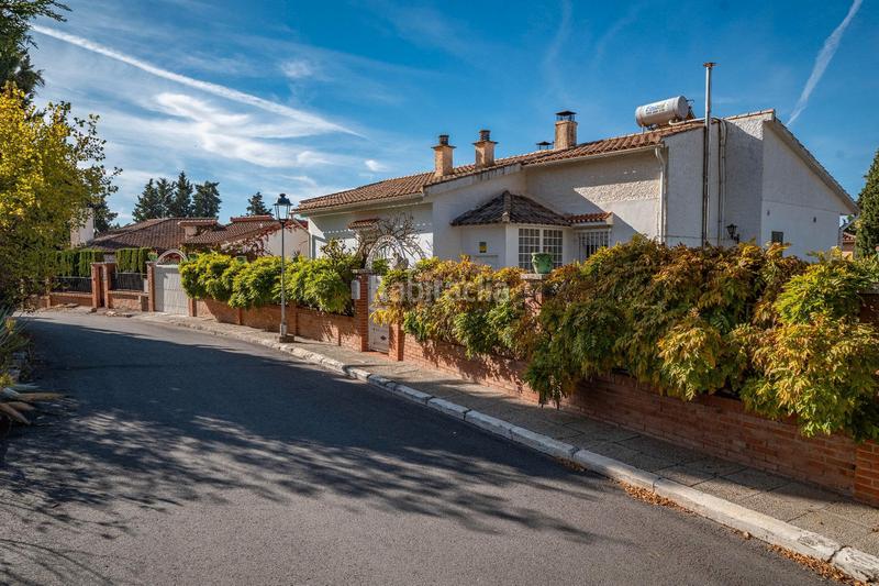 Foto 9dbabb21-30f0-4aaa-8492-f94be860cd81. Chalet in calle aynadamar 5 in Alfacar