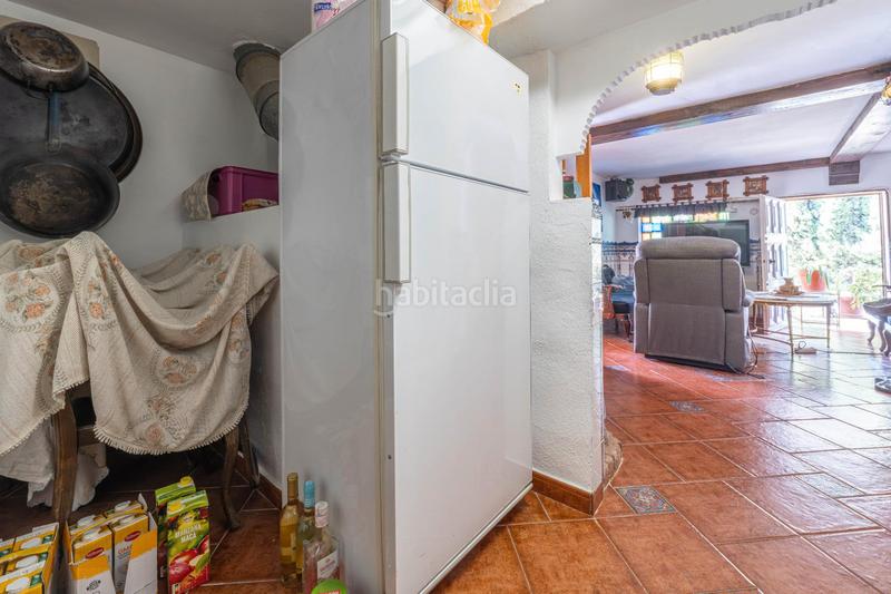 Foto b3db2472-7d1e-4ddd-918f-abc2894e842d. Chalet in calle aynadamar 5 in Alfacar