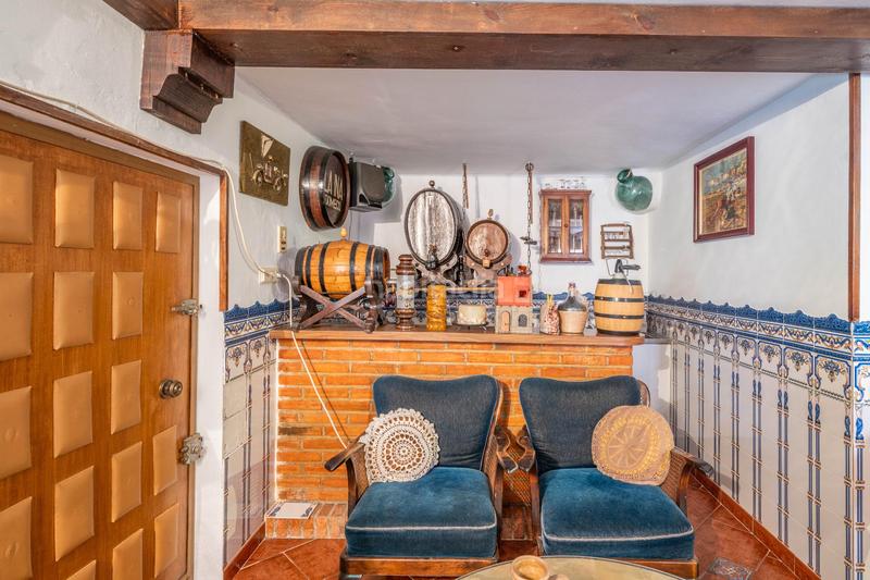 Foto c775490e-86bd-4b5f-9be5-f5b0df1b3edd. Chalet in calle aynadamar 5 in Alfacar