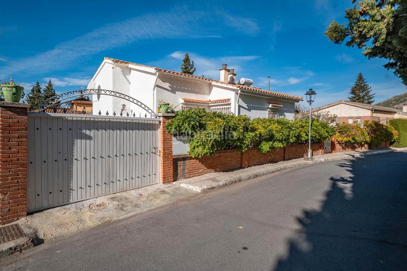 Foto d1a0c999-74a8-46e5-97cb-1994c577e17d. Chalet in calle aynadamar 5 in Alfacar