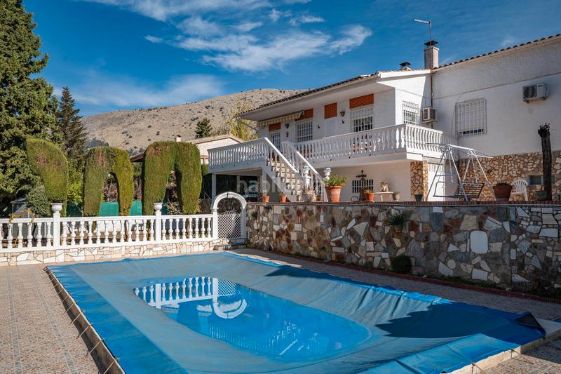 Foto e13d5246-ebbb-4326-9928-fb9eb5217e61. Chalet in calle aynadamar 5 in Alfacar