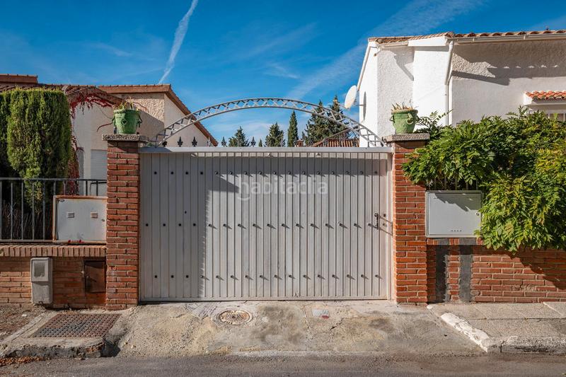 Foto fe1c713c-7729-4001-8781-30cc26c92bcd. Chalet in calle aynadamar 5 in Alfacar