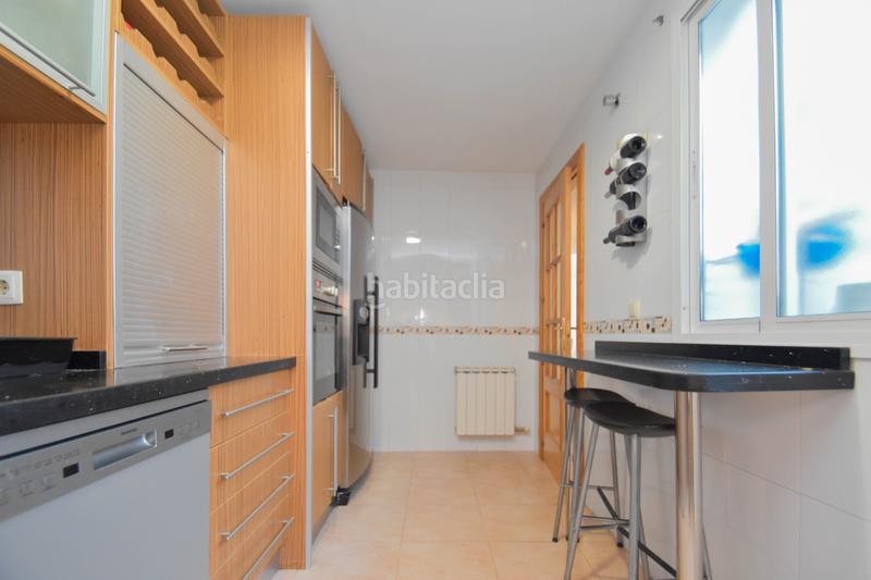 Foto b0095a72-c3f1-4b9d-acfb-758ee18d7a46. Reihenhaus in camino de los hornillos 3 in Alfacar